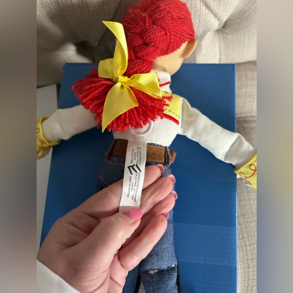 Jesse the cowgirl from Toy Story - Picture 5 of 6